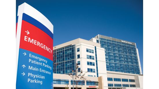 iStock_000010501389Large_hospital_with_emergency_sign.jpg