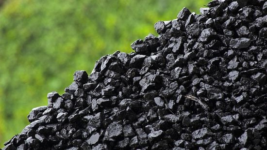 iStock-172321316_Wet_Coal_Pile.jpg